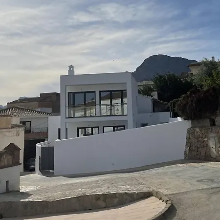 La Fuente * Periana